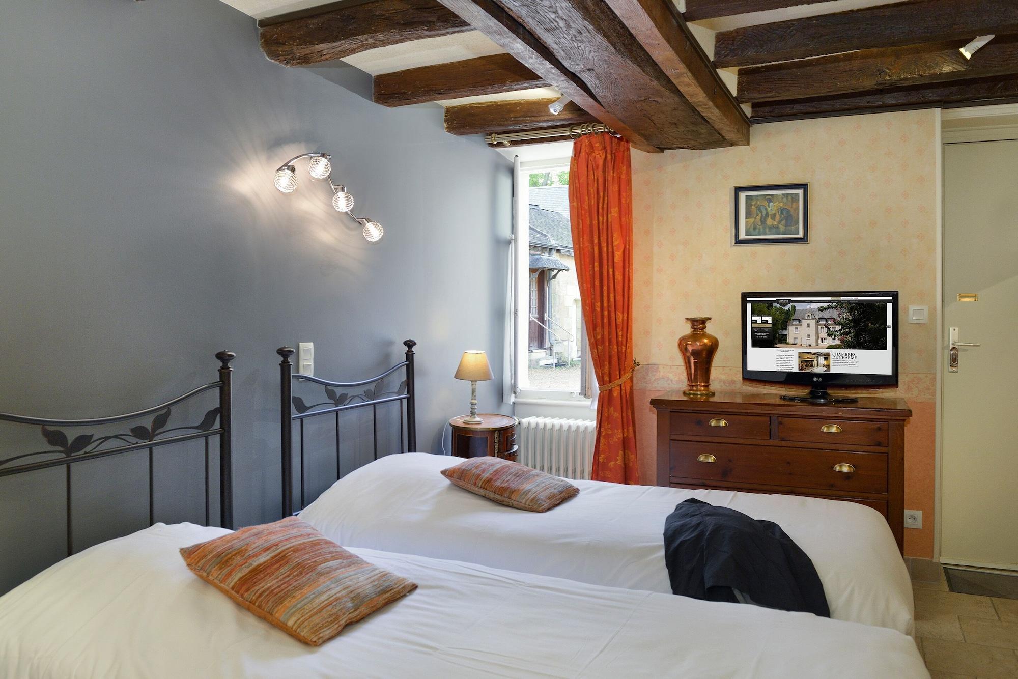 Logis Manoir De La Giraudiere Бомон-ан-Верон Экстерьер фото