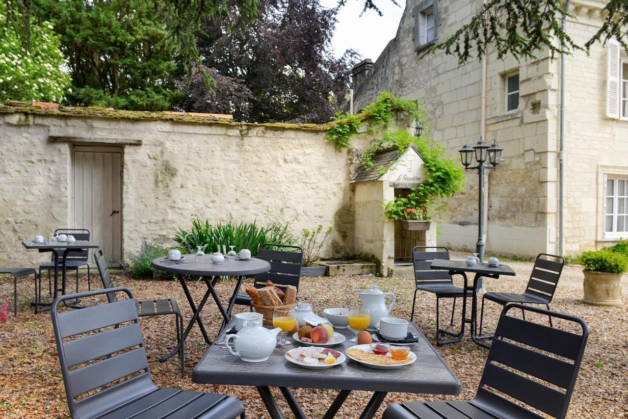 Logis Manoir De La Giraudiere Бомон-ан-Верон Экстерьер фото
